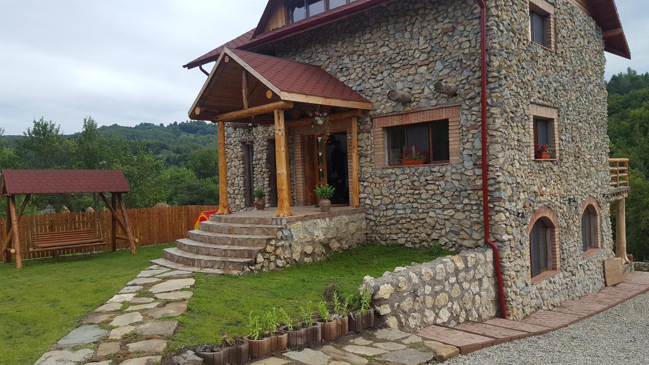 Casa Din Piatra Otel Poiana  Dış mekan fotoğraf